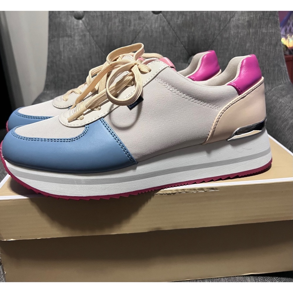 MICHAEL KORS MONIQUE SNEAKERS - Picture 3 of 7